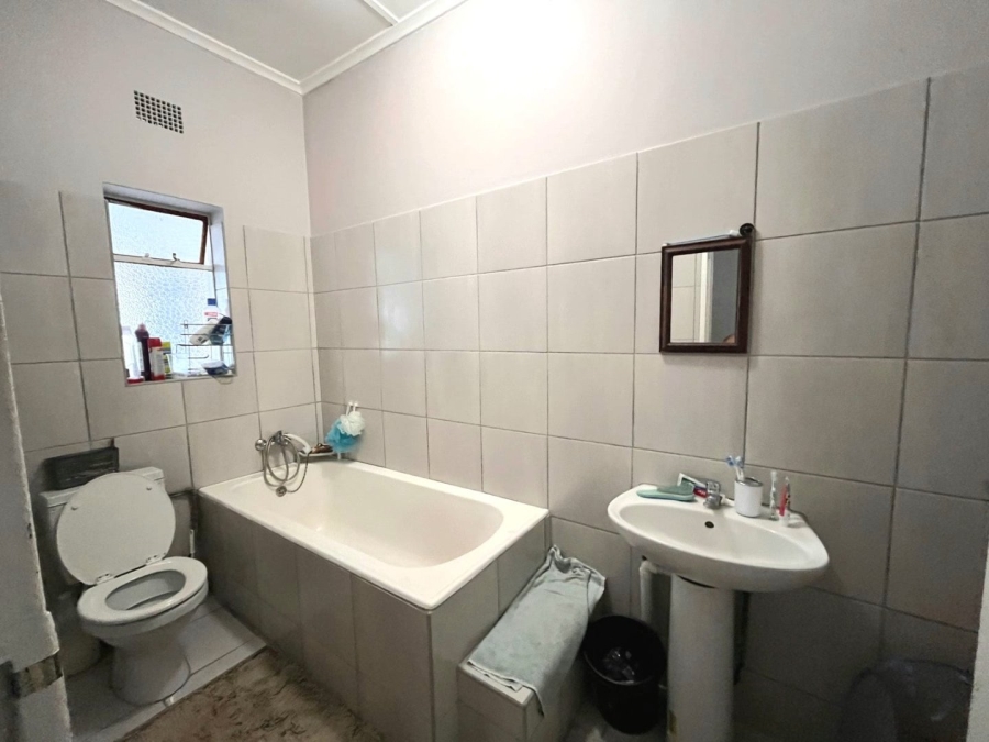 3 Bedroom Property for Sale in Heuwelkruin Eastern Cape